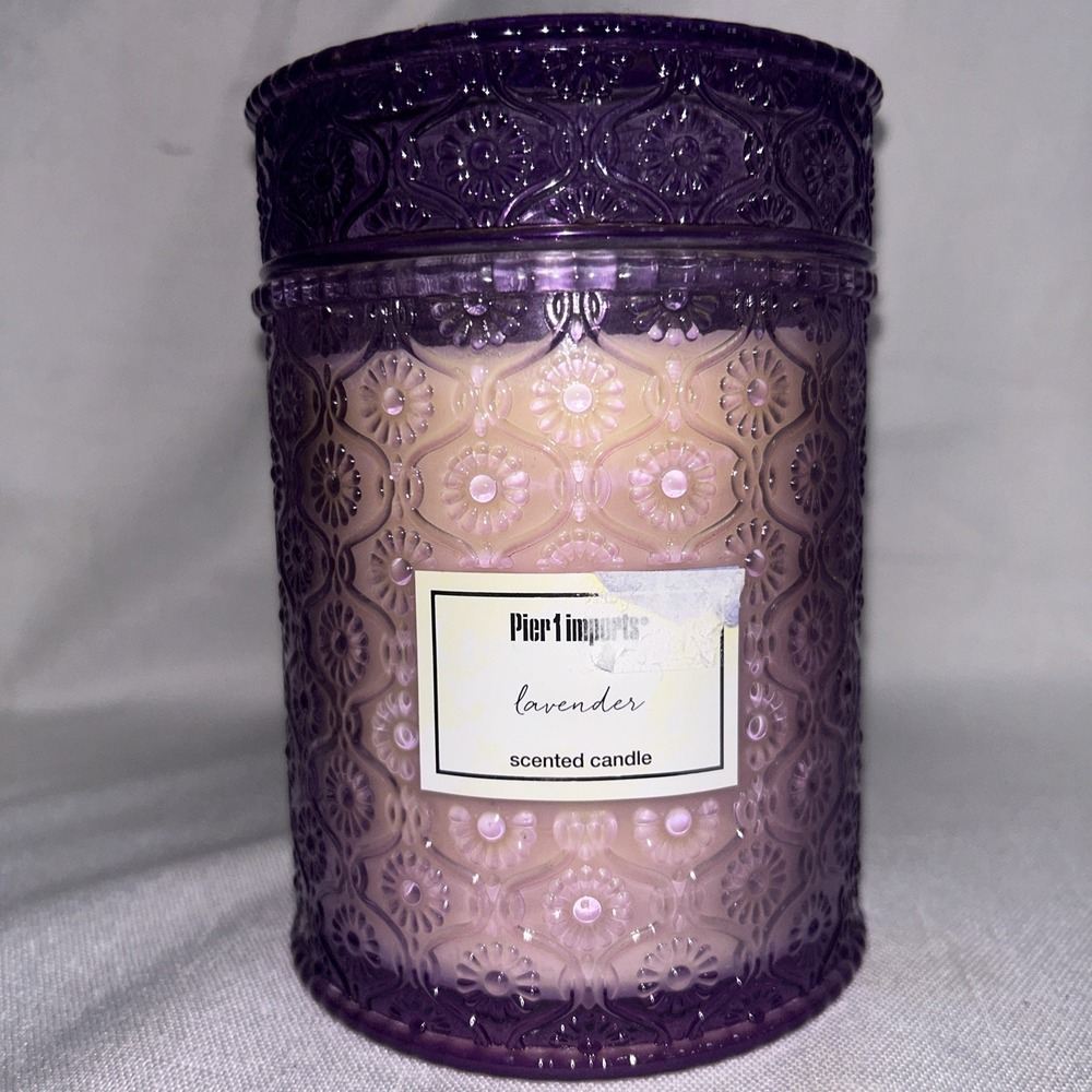NWOT Pier 1 LAVENDER 19 oz. Scented Candle PURPLE Luxury Glass Jar w/Lid Rare